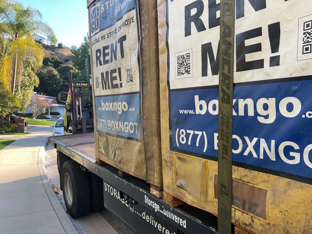 Box-N-Go storage unit delivery in Pico-Robertson, offering mobile, affordable, and secure storage units in 90035, near Beverlywood, Century City, and Roxbury Park.