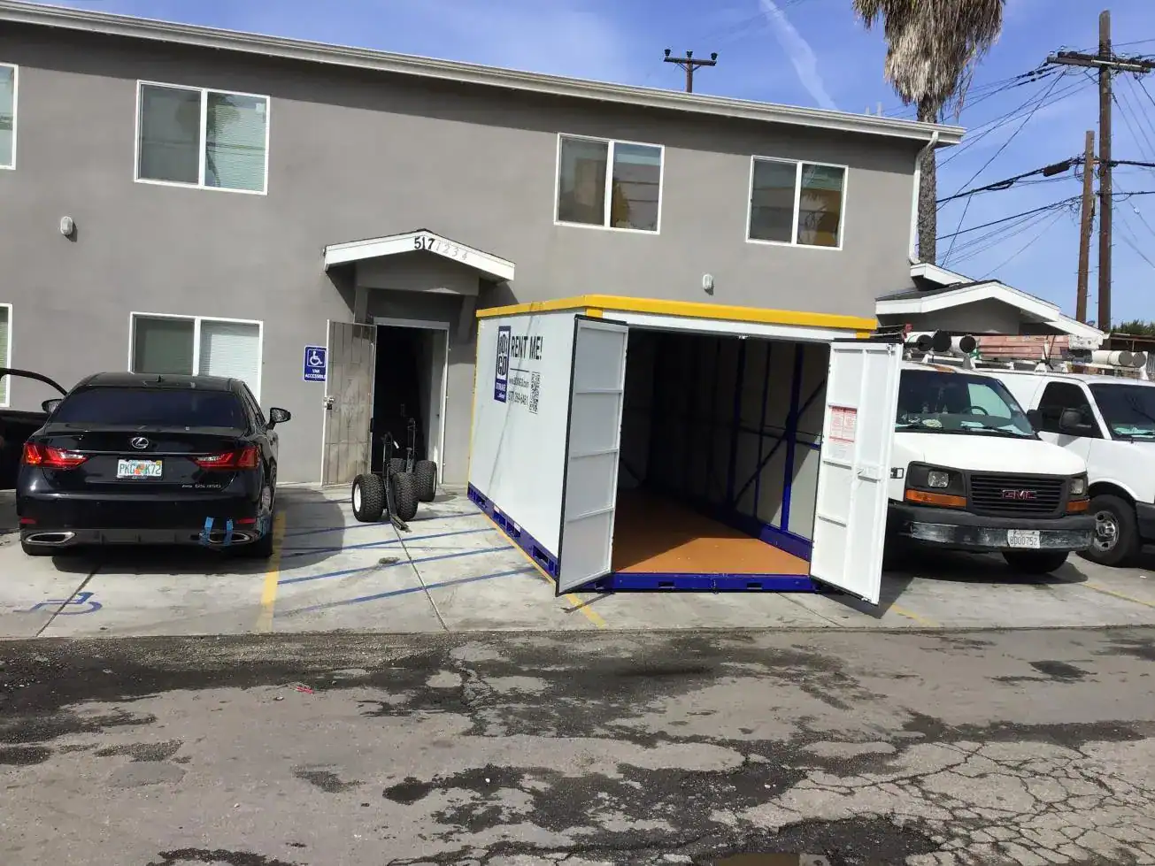 Portable storage container outside a Mar Vista apartment, ideal for film production storage Mar Vista crews use to organize equipment, props, and gear during shoots.