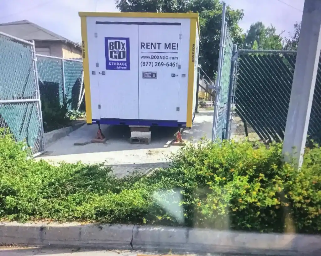 Portable storage container placed in a residential driveway by Playa Del Rey Movers, showcasing convenient on-site storage solutions for local moves in Playa Del Rey, California.