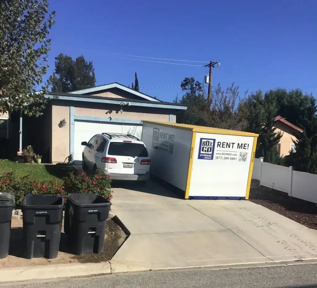 BoxGo storage container parked in front of a home, ready for use by a local moving company in Santa Monica. Ideal for homeowners seeking moving and storage services in Santa Monica.