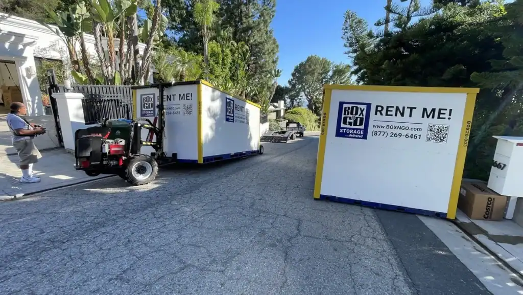 Self Storage in Mar Vista, CA - BoxGo Storage containers delivered to a home for easy and convenient storage. Rent a storage unit with BoxGo for flexible, secure, and accessible storage solutions in Mar Vista.