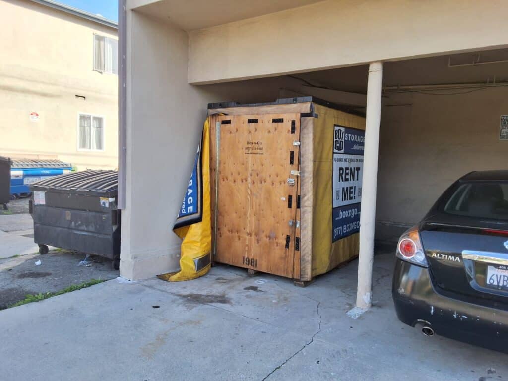 Self storage Chatsworth container delivered to residential driveway