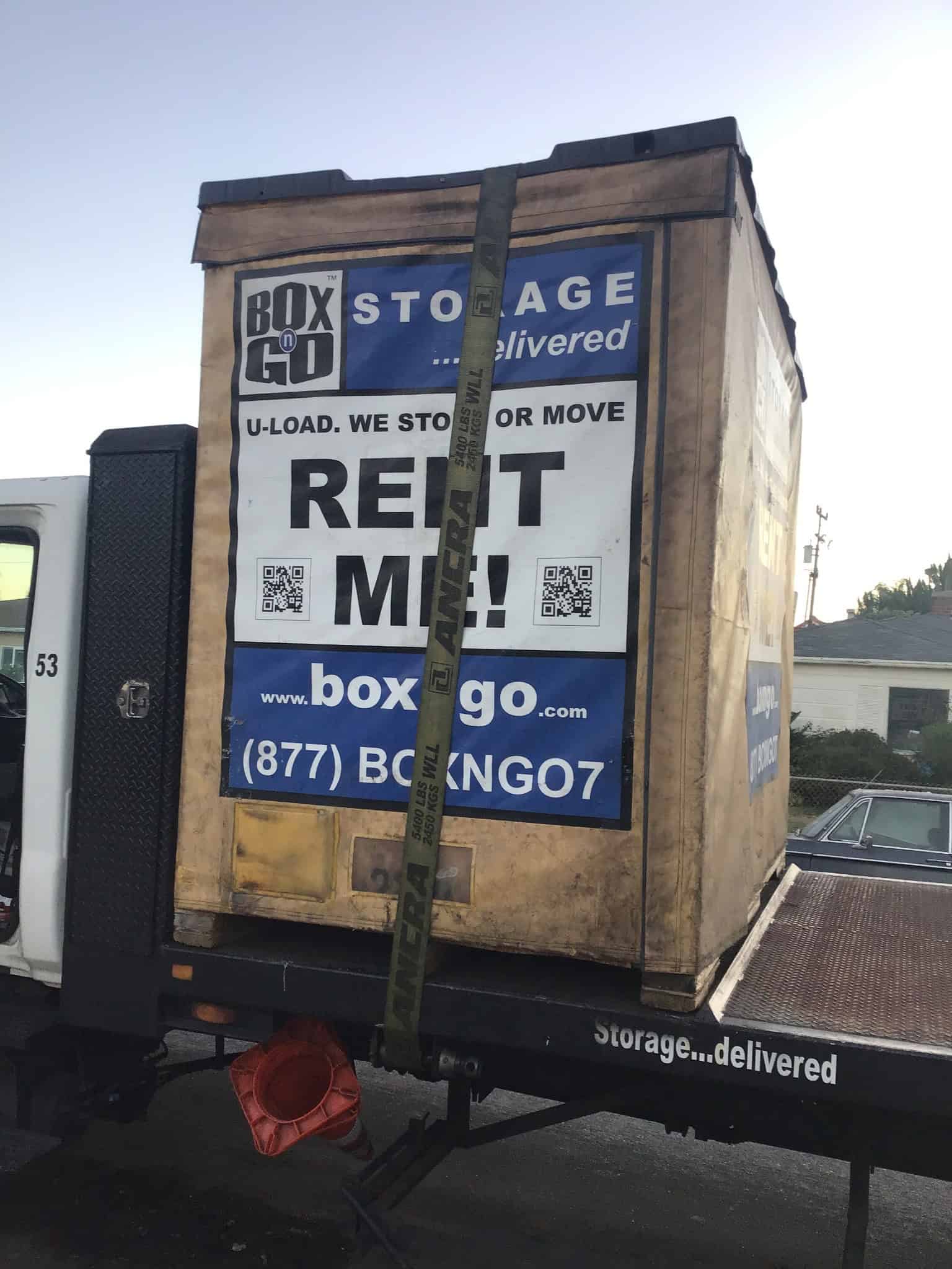 Self storage Encino container delivered to residential driveway