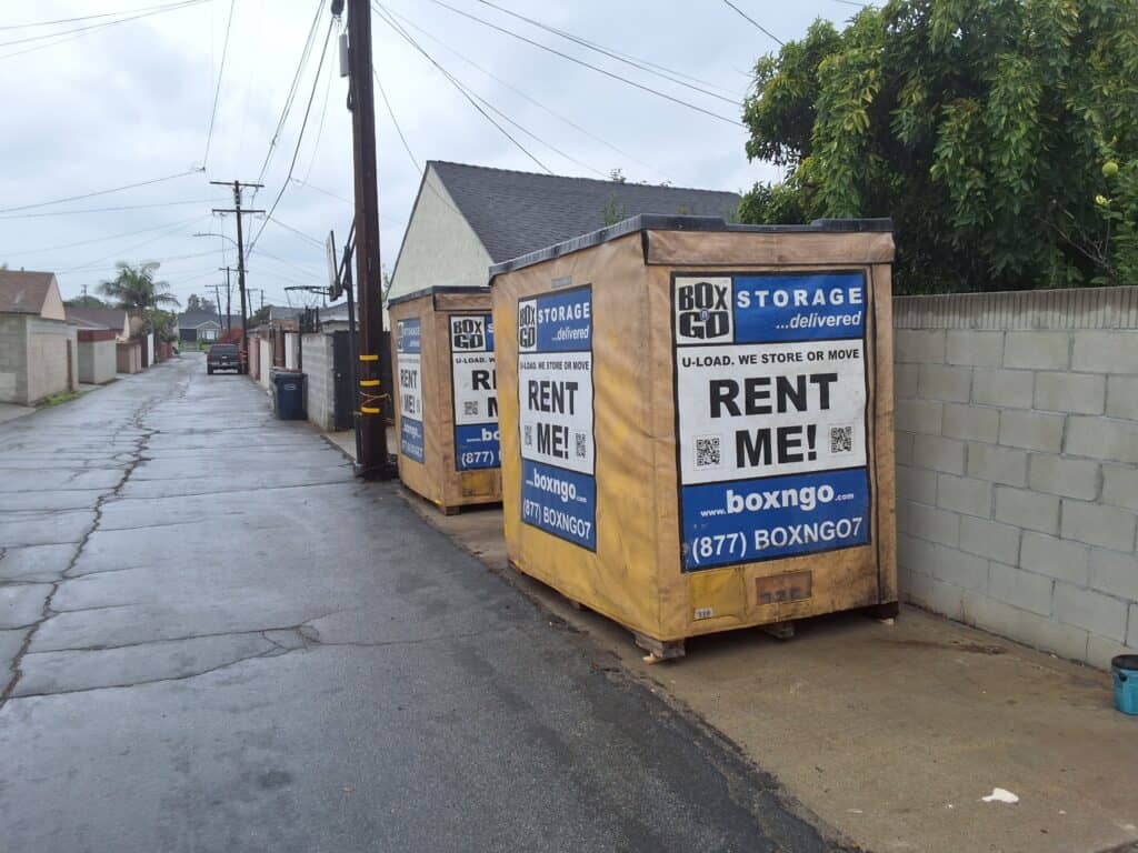 Storage units Panorama City portable containers in neighborhood alley